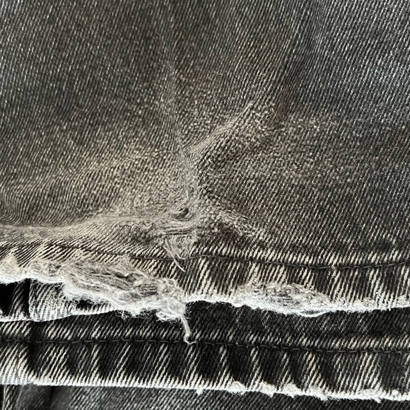 Levi’s Distressed Jeans - Picture 5 of 6